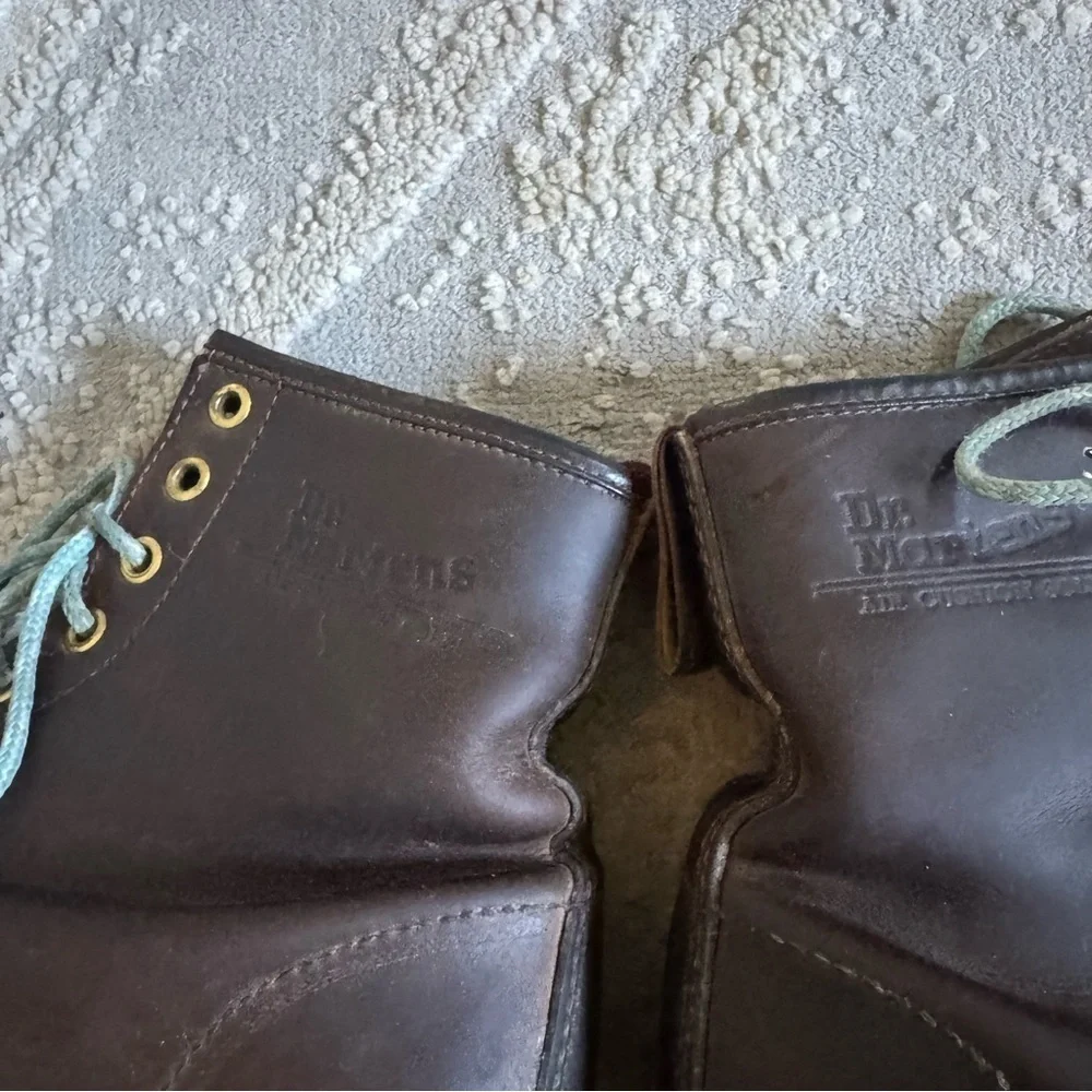 Vintage Dr. Martens boots brown lace up classic made in England 9